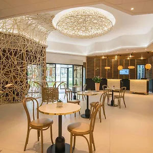 4* Szálloda Novotel Arenas Aeroport