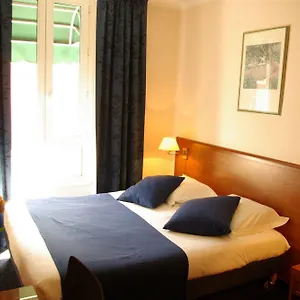 4* Szálloda Univers